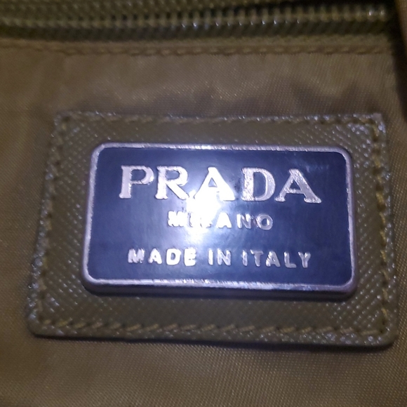 Prada purse - Picture 3 of 3